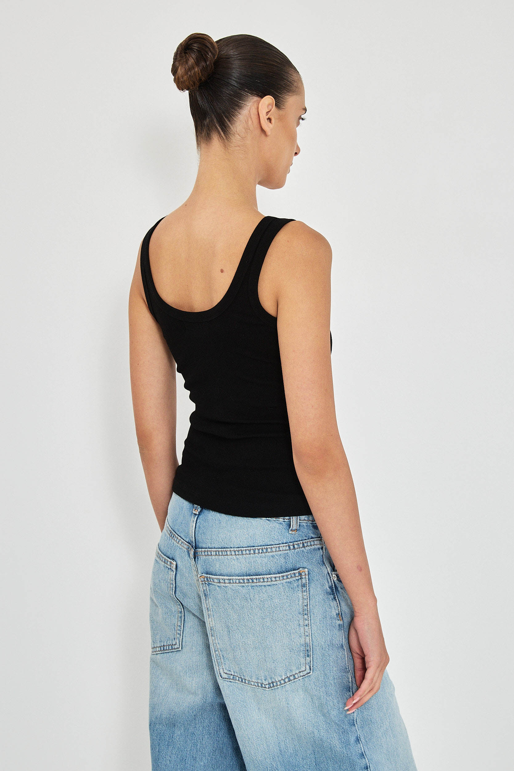 LIV TANK TOP - BLACK - Image 4